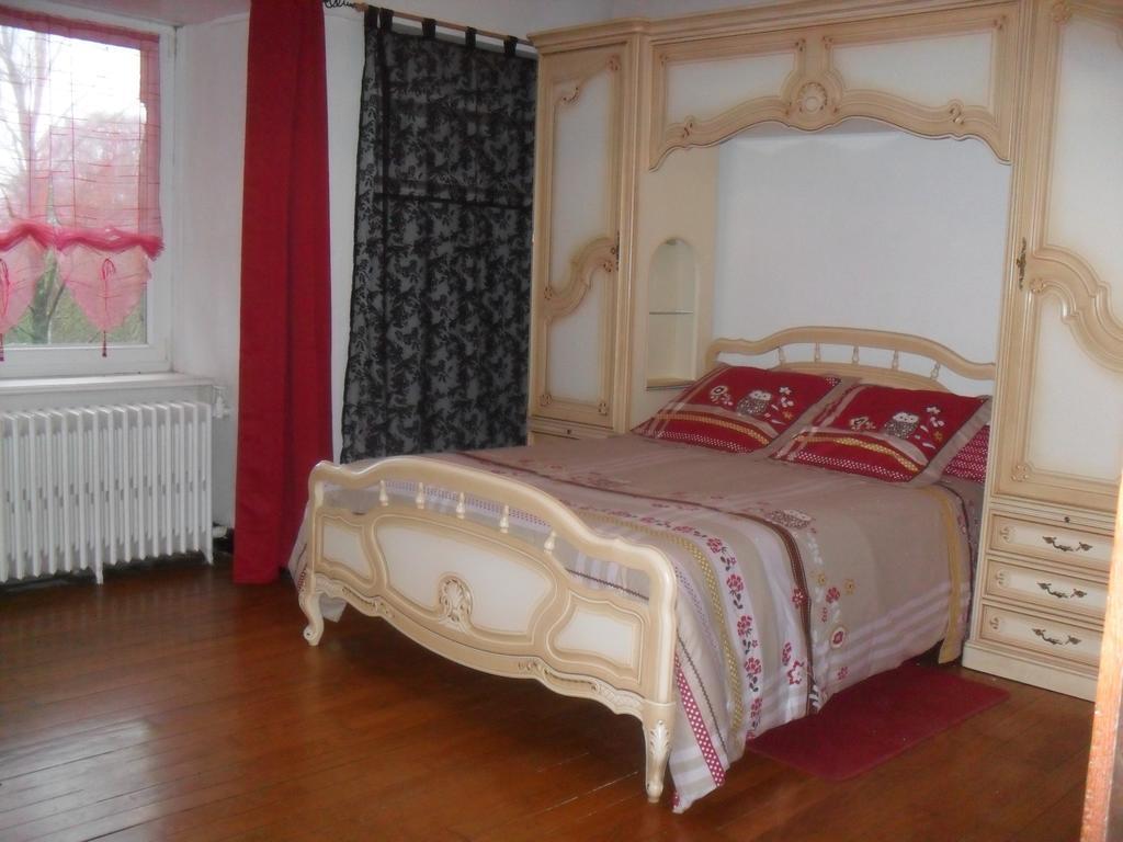 Gite De Peche Saint-Ellier-du-Maine Room photo